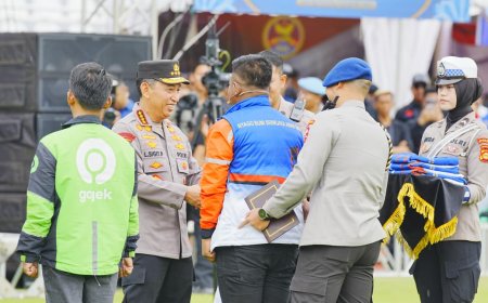 Pimpin Apel Ojol-Buruh di Sumsel, Kapolri Tekankan Jaga Persatuan hingga Stabilitas Nasional