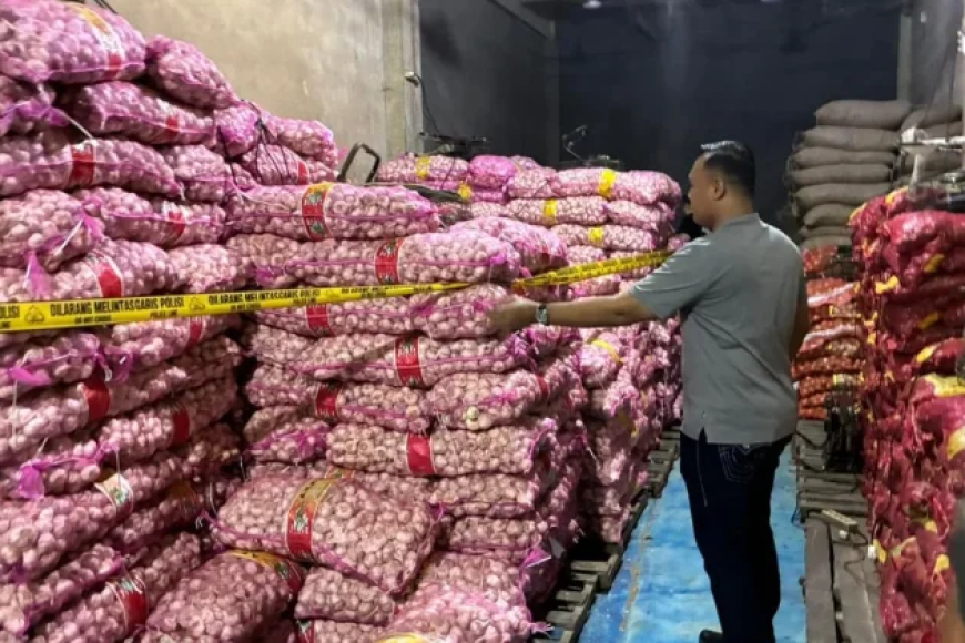Bareskrim Polri Bongkar Penyelundupan 23 Ton Bawang dan Cabai di Pontianak