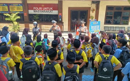 Polsanak: Polres Blitar Edukasi Pelajar Berbudaya Tertib Sejak Dini
