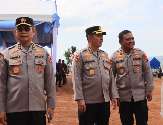 Polri Bersama Petani Jagung Tuban Bersiap Sambut Kehadiran Presiden RI pada Panen Raya