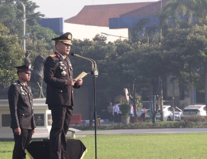 Gelar Upacara Hari Lahir Pancasila, Wakapolda Jatim : Pancasila Kunci Persatuan Bangsa di Tengah Ancaman Global