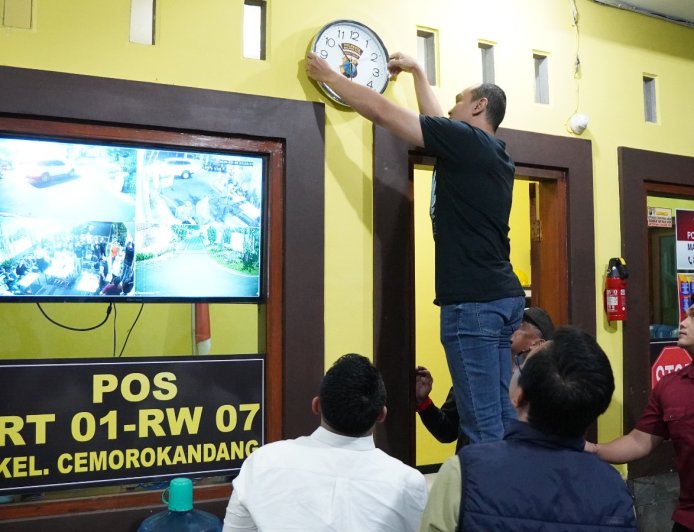 Sambang Poskamling, Kapolresta Malang Kota Serap Aspirasi dan Jaga Kamtibmas Hingga Level RT