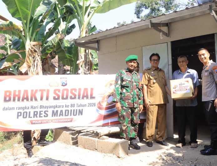 Kapolres Madiun Salurkan Bantuan Sosial Door to Door, Wujud Kepedulian Nyata di Hari Bhayangkara ke-80 Tahun 2026