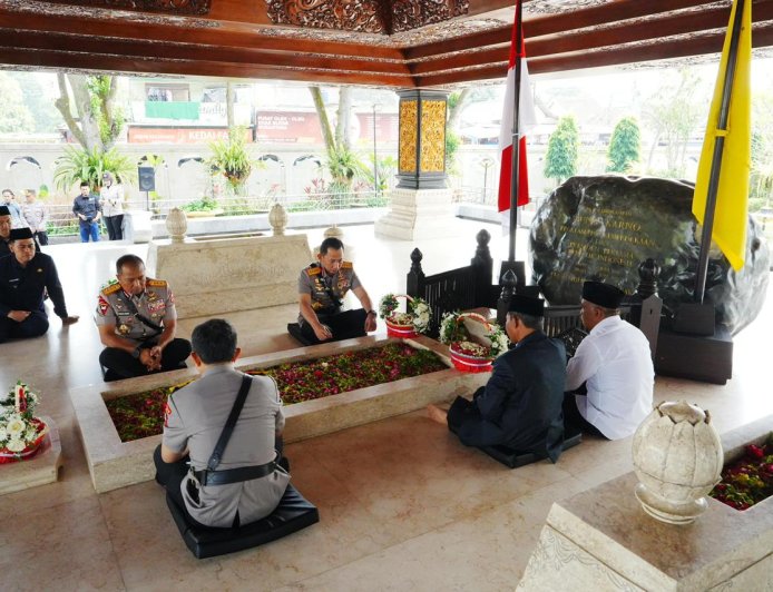 Ziarah ke Makam Soekarno, Kapolri: Menyerap Nilai Pemimpin Bangsa