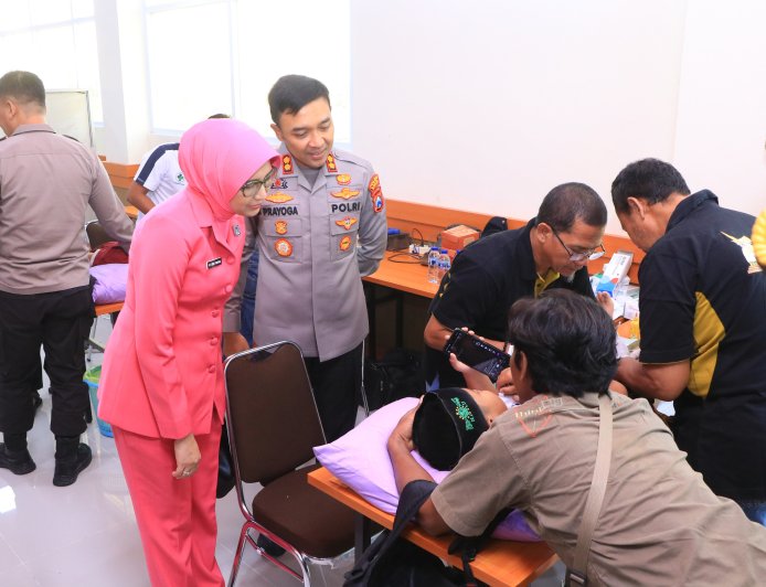 Senyum Bahagia Warnai Hari Bhayangkara ke-80 Saat Polres Ngawi Layani Ratusan Anak Khitanan Massal